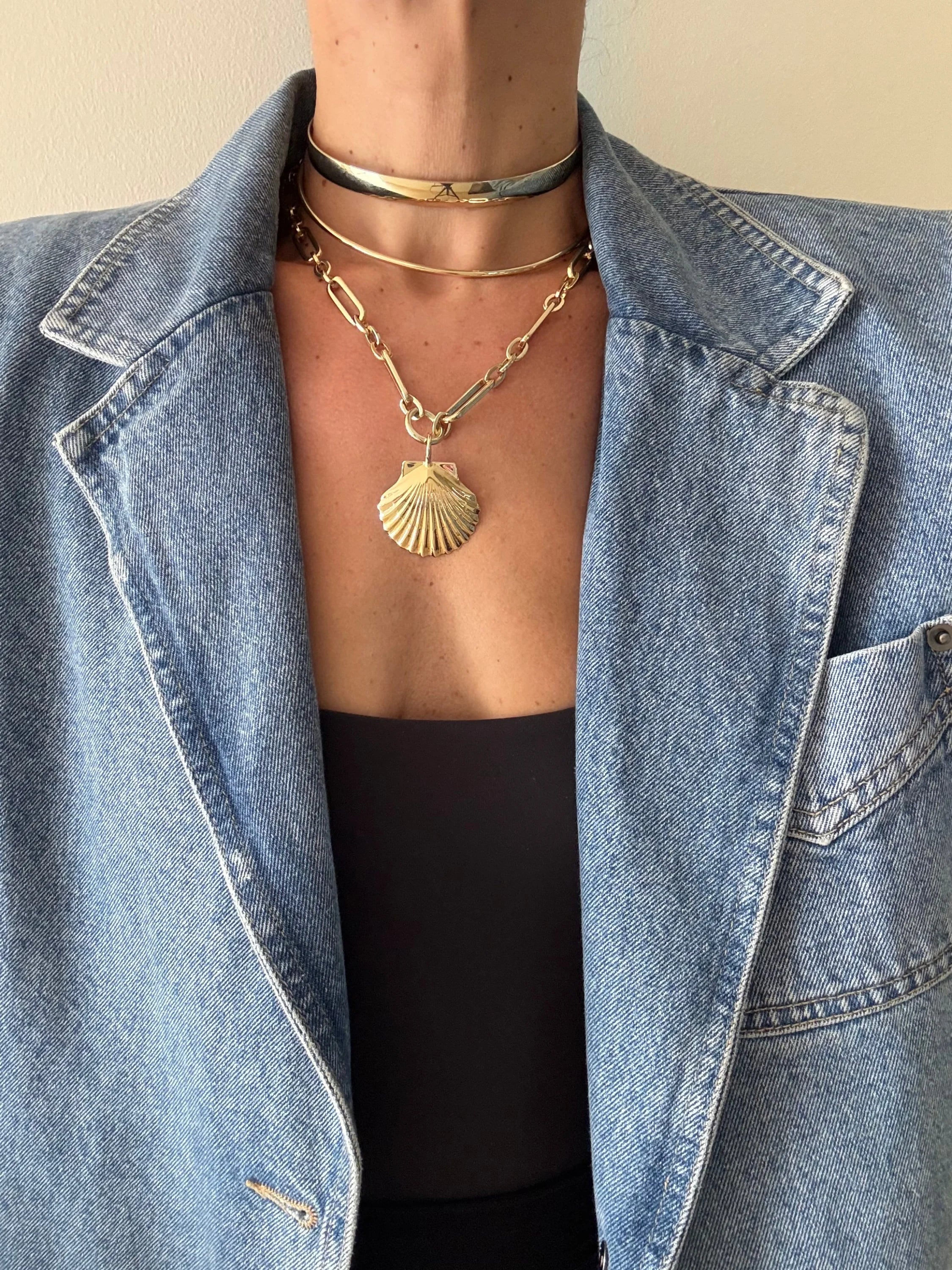 Shelly Pendant - Pendants